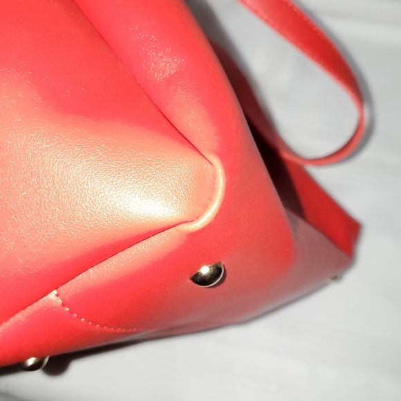 VEGAN NWT RARE DUAL STRAP STYLE SHOULDER BAG - Picture 15 of 16